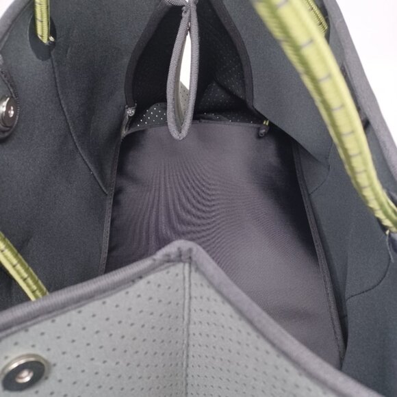 Camo Print Versatile Tote Bag | NWT | Large Size | Bold Pink and Orange Detail - Picture 7 of 9